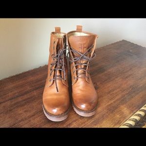 Frye Veronica Combat Boots size 6